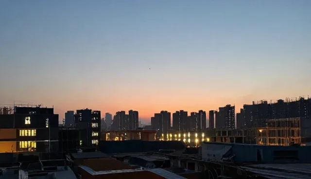 高端网站定制费用:企业黄页查询系统的建设与成本解析
