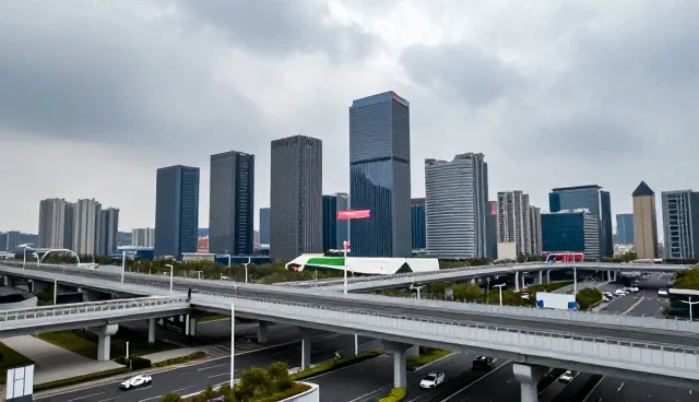 深圳建设网站：查询功能如何提升商机对接服务